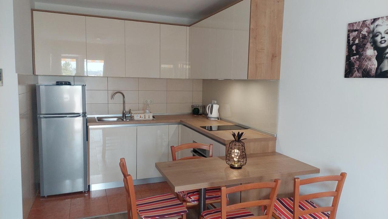 Apartments Nikola Caska Novalja Eksteriør billede