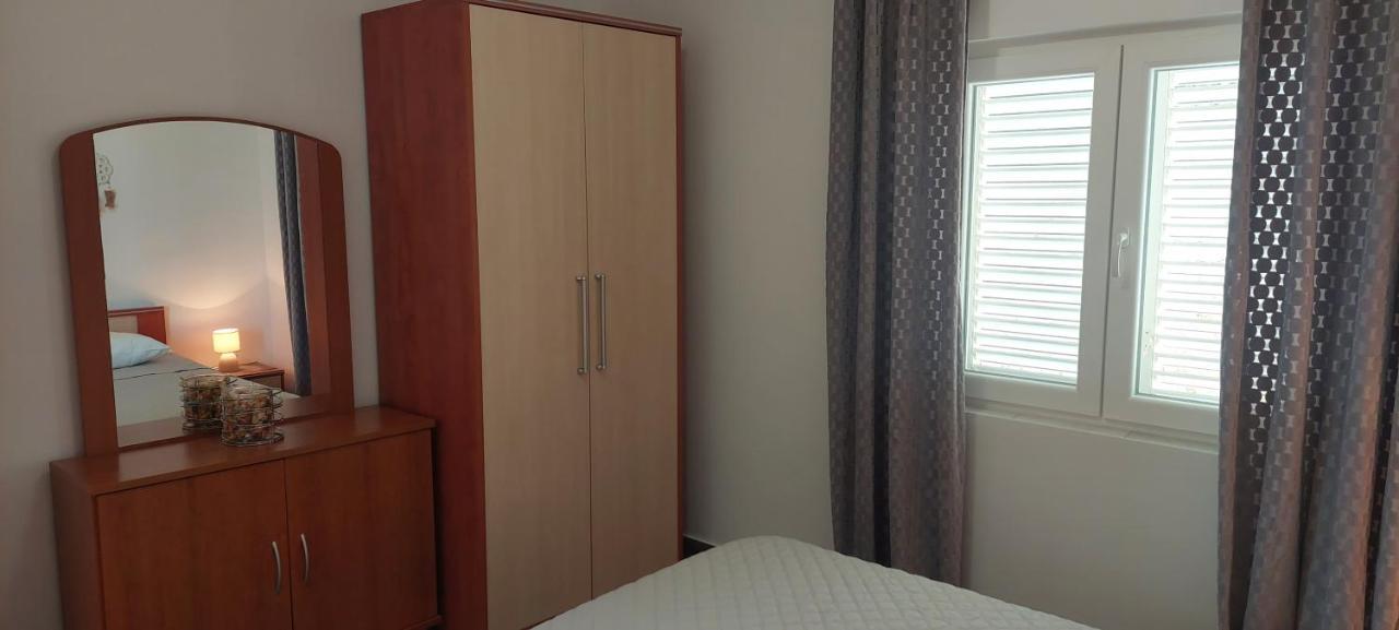Apartments Nikola Caska Novalja Eksteriør billede