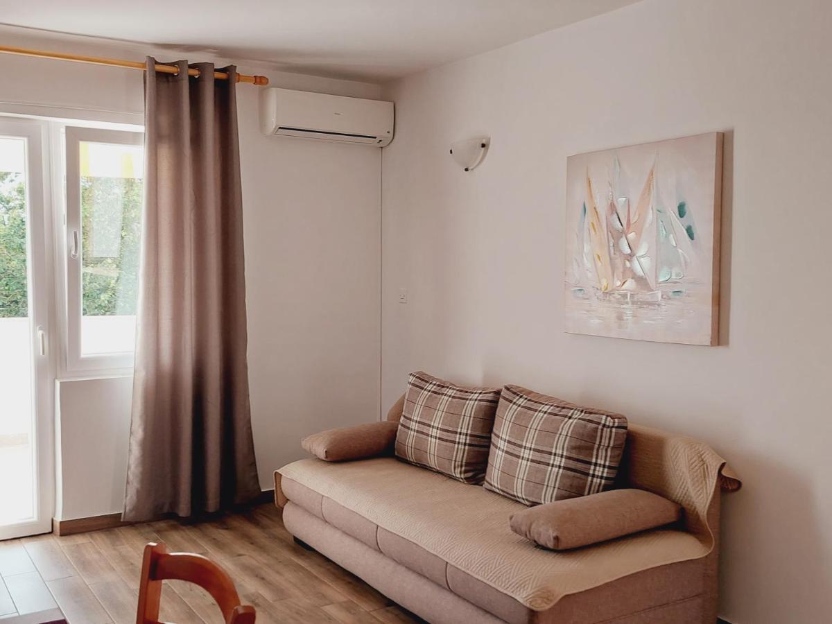 Apartments Nikola Caska Novalja Eksteriør billede