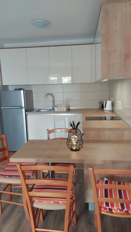 Apartments Nikola Caska Novalja Eksteriør billede