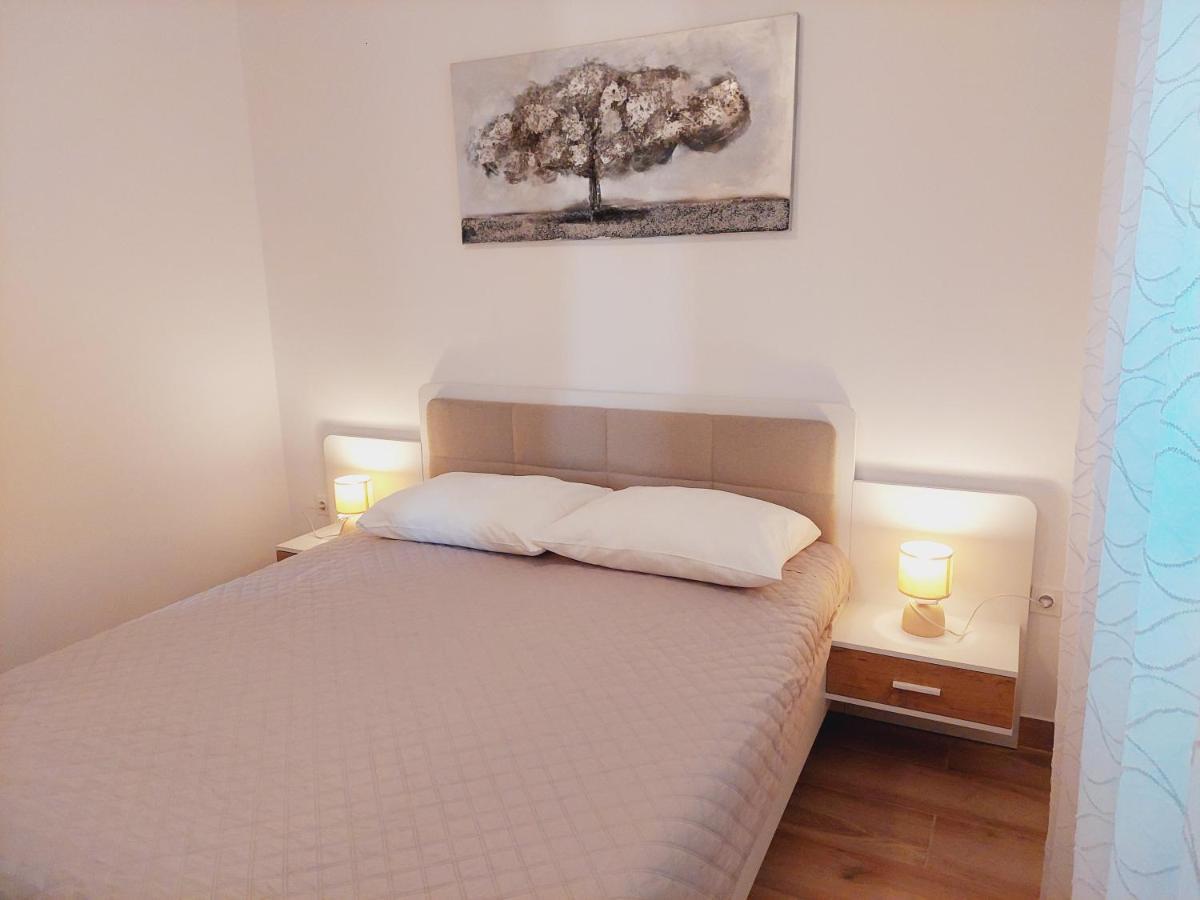 Apartments Nikola Caska Novalja Eksteriør billede