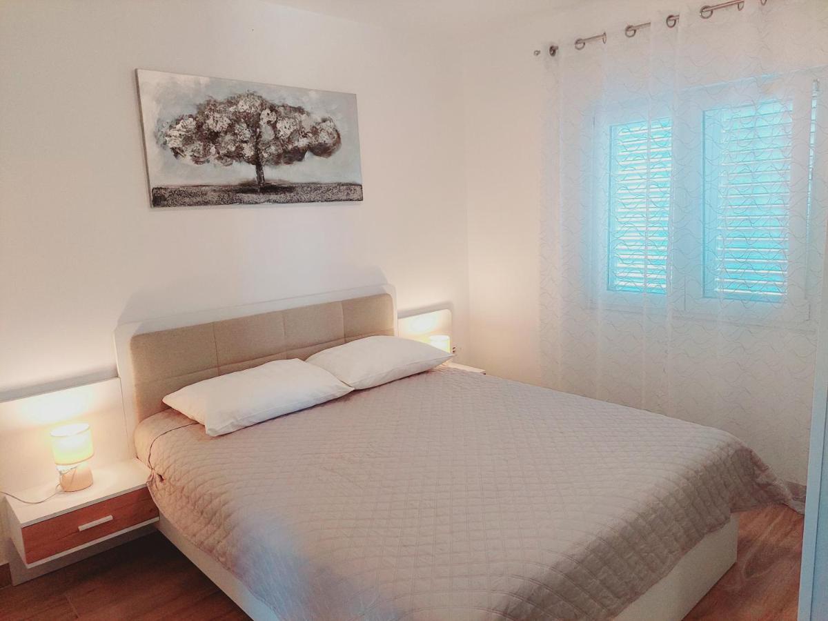 Apartments Nikola Caska Novalja Eksteriør billede