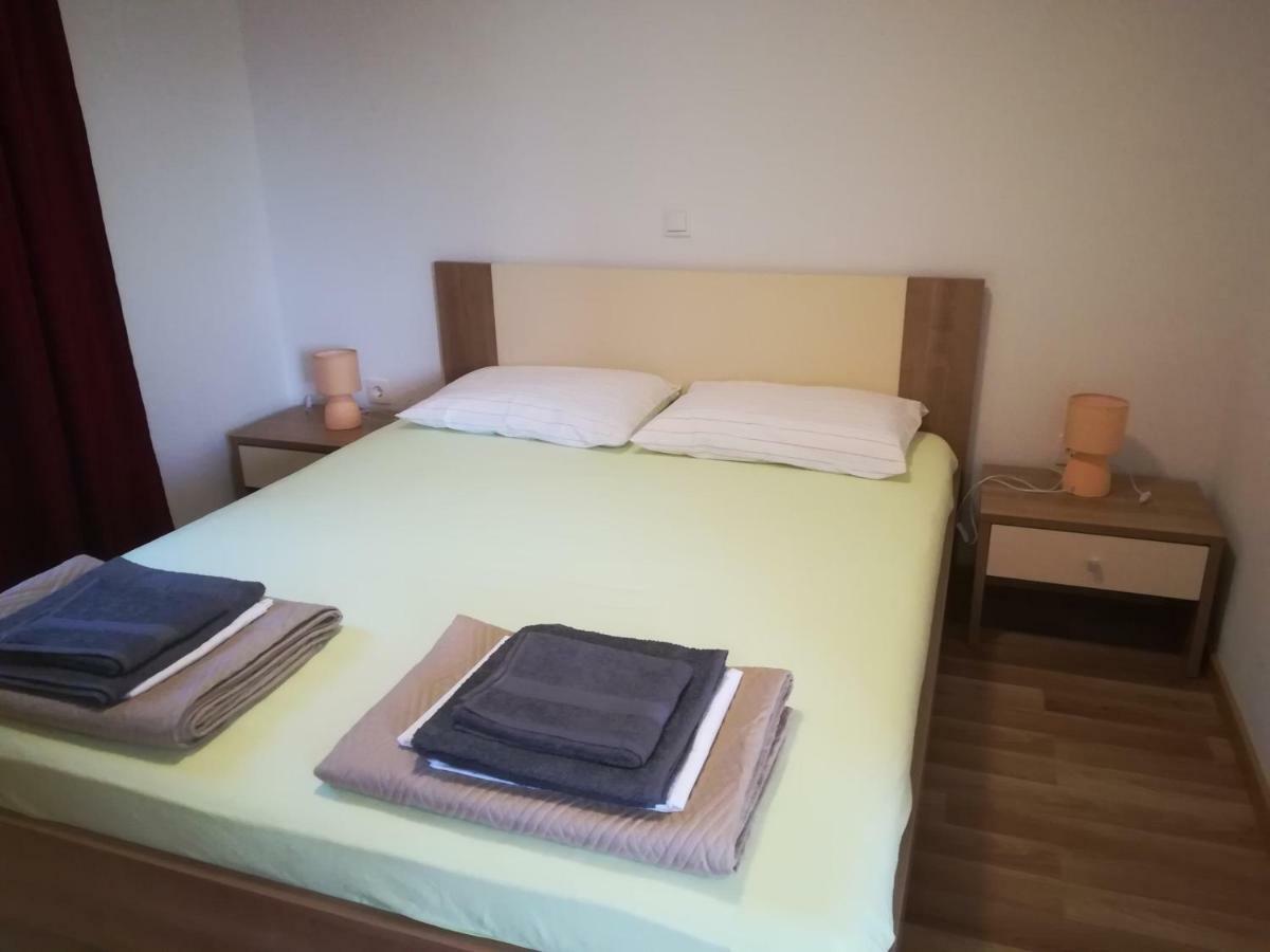 Apartments Nikola Caska Novalja Eksteriør billede